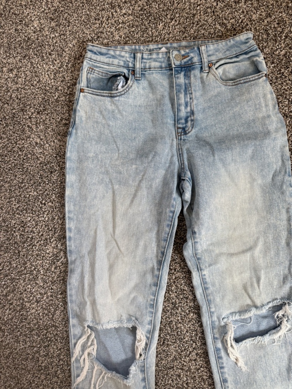No Boundaries Women’s Light Blue Distressed Boyfriend Jeans Size 9 - Picture 2 of 4
